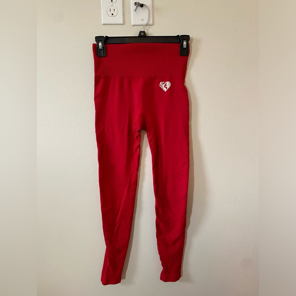 Woman’s best || cherry red gym leggings